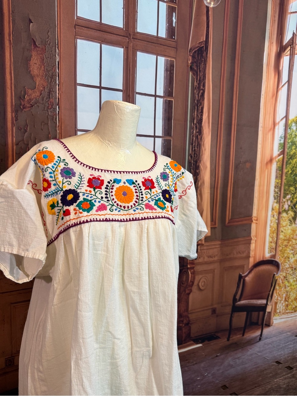 White Embroidered Women’s Peasant Top Mexican Hand Made Floral Yoke XL - Picture 5 of 15